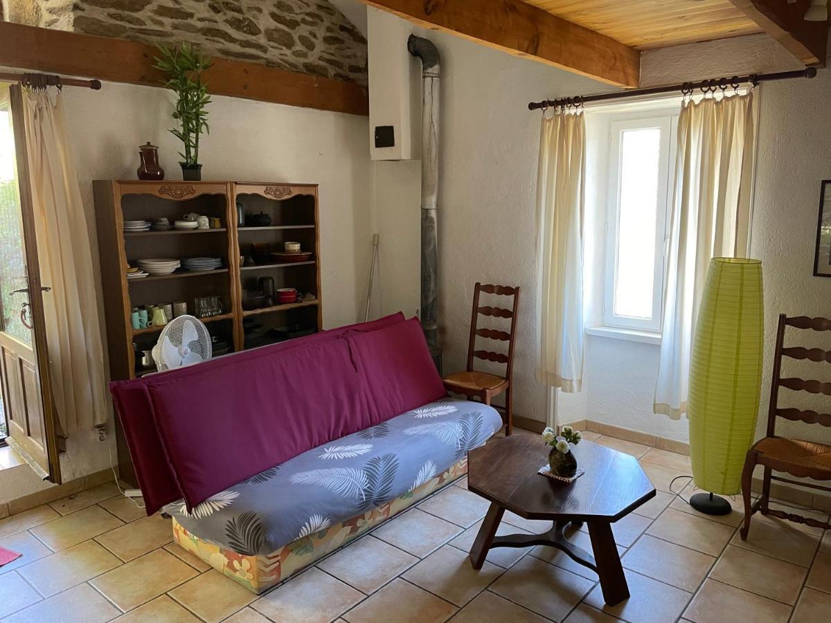 Charmant Petit Gite Au Coeur De L'Ardeche Saint-Melany Exterior photo
